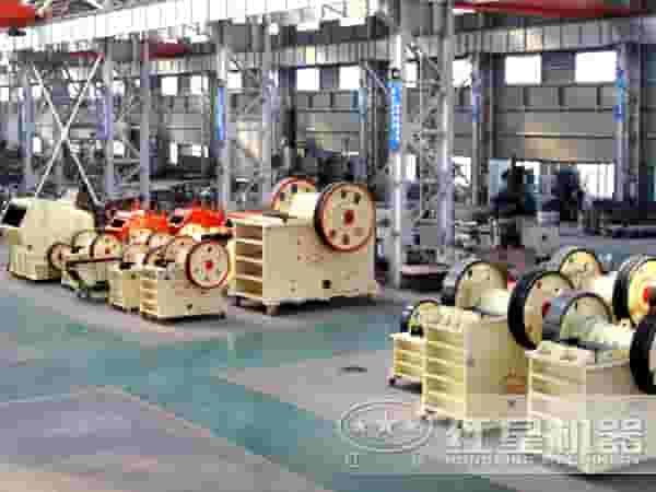 鄂式破碎机车间