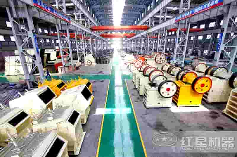 类型不一的碎石破碎机 类型不一的碎石破碎机